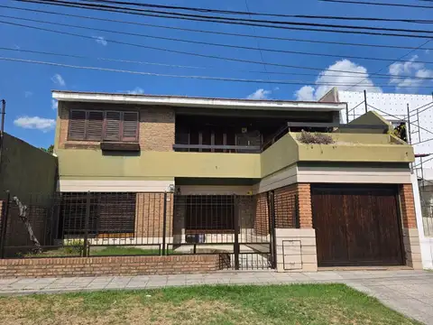 ALQUILER CASA 5 AMB CON COCHERA EN HURLINGHAM