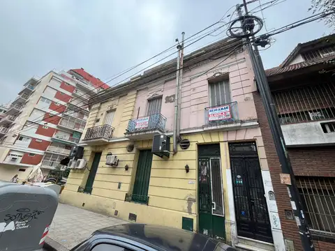 Cnel R L Falcon 1400, Piso 1