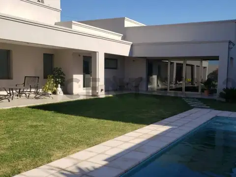 PASAJE SAN ANDRES 300