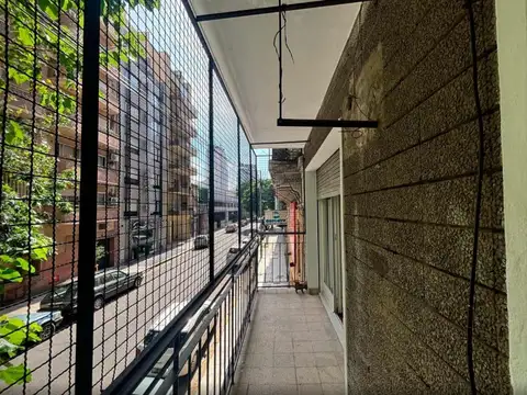 Departamento 2 ambientes balcon frente luz y sol