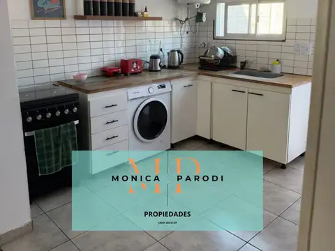 Casa en Alquiler con 2 cocheras