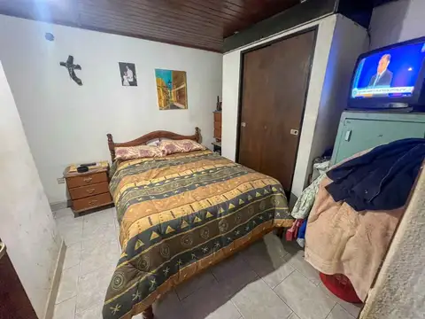 Casa 2 ambientes con 1 baño