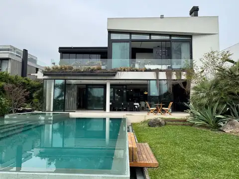 Casa en Venta de 5 dormitorios