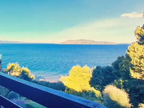 Casa 10 ambientes con 4 baños