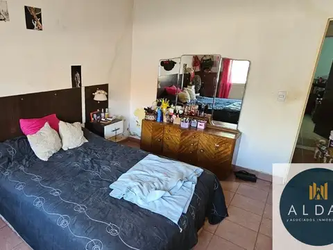 Casa 5 ambientes con 1 baño