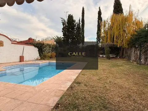 Casa en Alquiler de 3 dormitorios