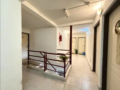 Julio Argetino Roca 2000, Piso 1