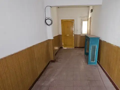 En venta casa más dos departamentos. Estrada 700