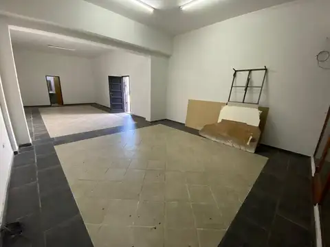Local en Alquiler en Lanús, $ 800.000