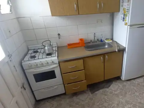 Triplex cuatro ambiente para 6 personas - Mar Del Tuyu (202012)