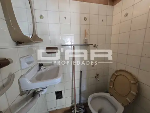 Alquiler Local En La Mejor Zona De Liniers - SIN EXPENSAS - Montiel 200