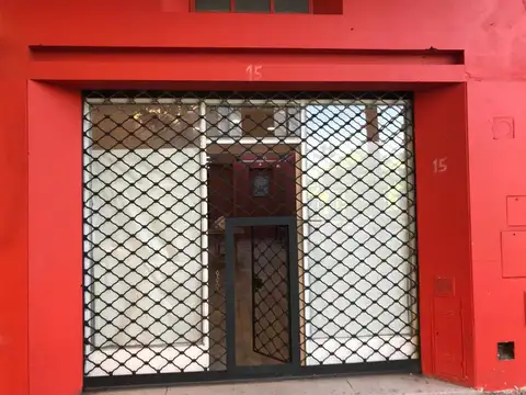 LOCAL COMERCIAL 92 M2 - EXCELENTE VISUAL HACIA AV. RIVADAVIA