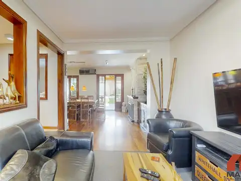 Casa 5 ambientes con 3 baños