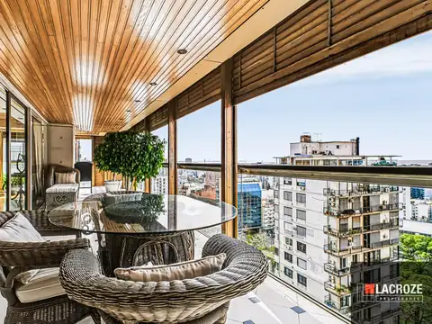 Departamento en Venta con 3 cocheras