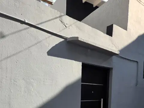 Carlos Tejedor 200, Piso pb