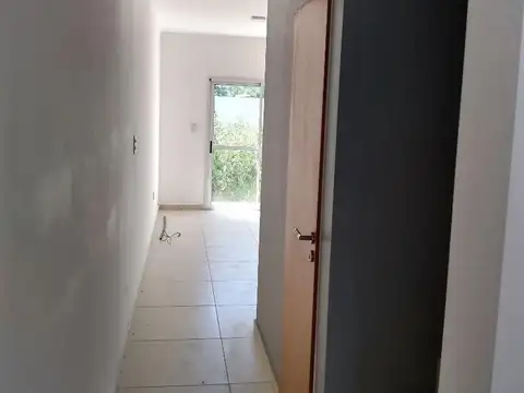 Departamento en Venta en Los Hornos, USD 80.000