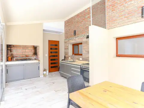 Venta casa Sauce Viejo - Altos del sauce - excelente propiedad