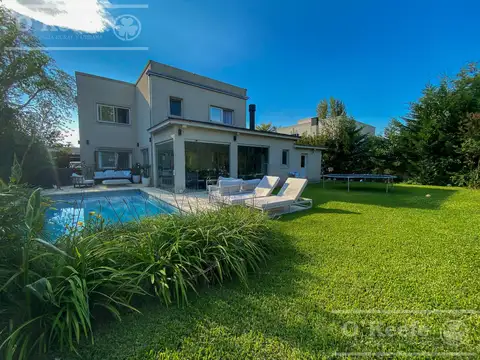 Casa en venta en Fincas de Hudson de 5 ambientes Hudson  Berazategui