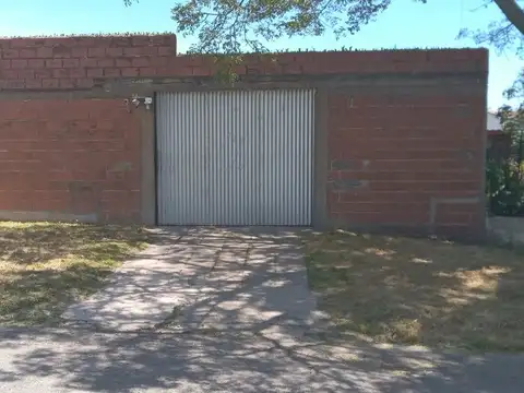 VENTA DE LOTE CON POSIBILIDAD DE INVERSIÓN