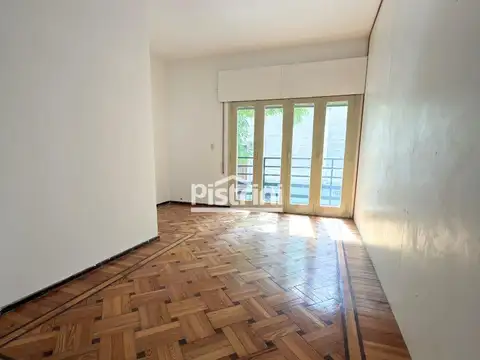 Cochabamba 975 , Piso 1