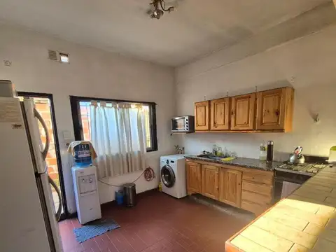 Casa 4 ambientes con 1 baño