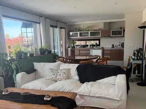 Casa en Alquiler Temporal en Vila Marina II, USD 4.000