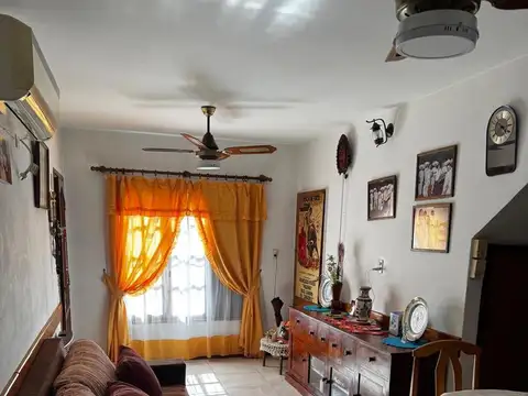 Depto Tipo Casa 5 ambientes con 1 baño