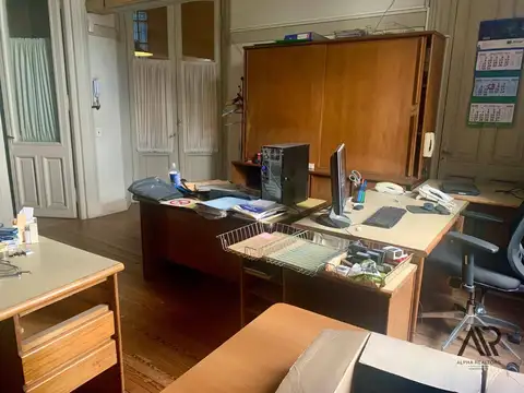 Oficina en Venta 70 años