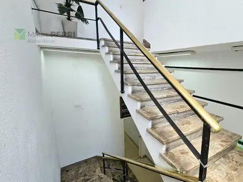 Oficina 2 ambientes con 2 baños