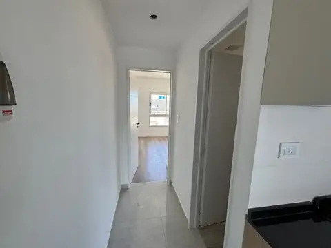 DEPARTAMENTOS A ESTRENAR 2amb AL FRENTE CON BALCON, OPCIONAL CON COCHERA, MODELO 3.REF.863/3