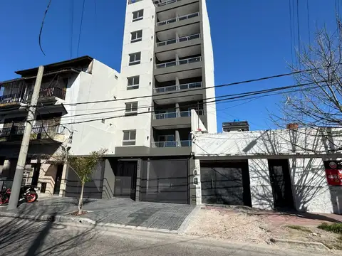 DEPARTAMENTOS A ESTRENAR 2amb AL FRENTE CON BALCON, OPCIONAL CON COCHERA, MODELO 3.REF.863/3