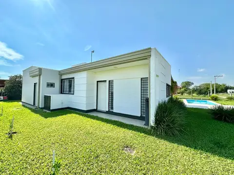 Casa en Venta en Puerto Tirol, USD 65.000