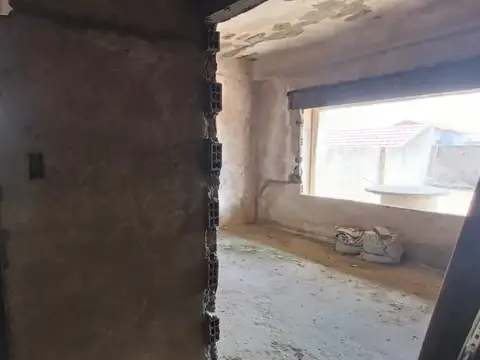 Galpón 280m2 a Refaccionar S/Lote 10x18,4