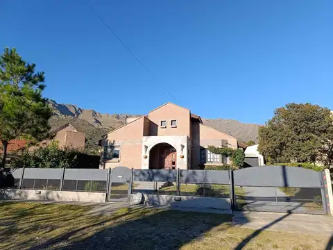 Hipolito Yirigoyen 100