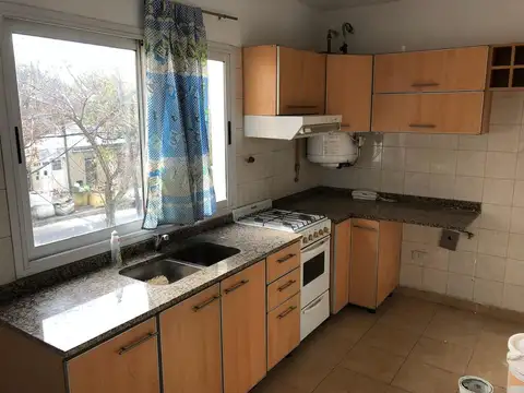 Depto Tipo Casa 5 ambientes con 1 baño