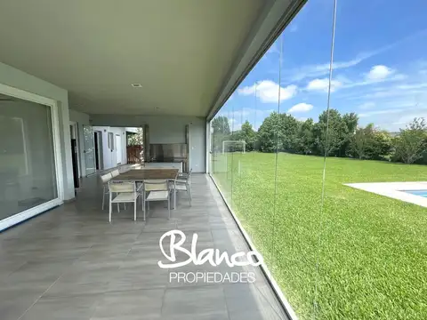 Casa en Alquiler en Haras Santa Maria, USD 2.800