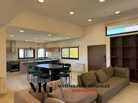 Casa en Alquiler de 3 dormitorios