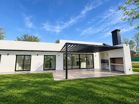 Casa en Venta en Vicente Casares, USD 299.000