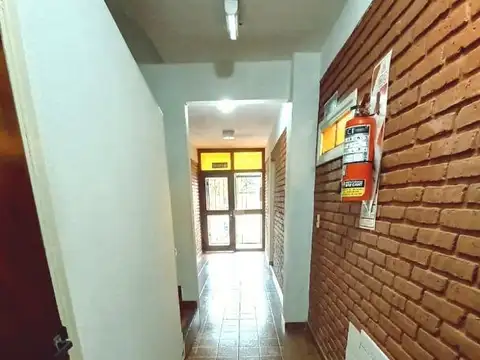 Machado 217 , Piso P.B