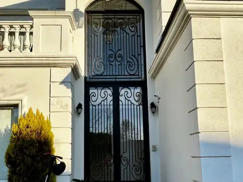 Casa en Alquiler de 4 dormitorios