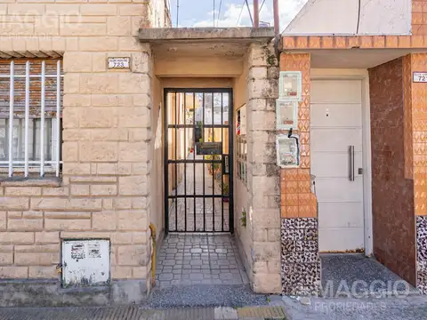 Depto Tipo Casa en Venta de 2 ambientes