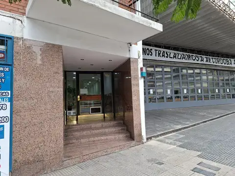 Avenida Córdoba  al 2800, Ideal para vivienda o invertir, muy buena luminosidad.