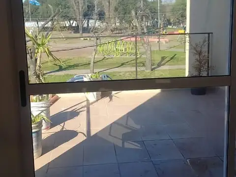 Depto Tipo Casa en Alquiler en Castelar Norte, $ 780.000