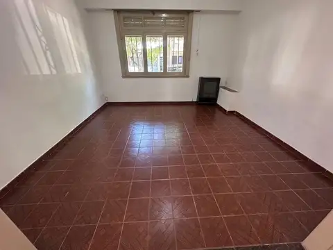Depto Tipo Casa en Alquiler de 3 ambientes