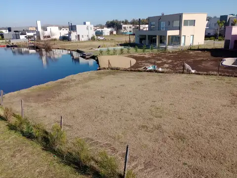 Terreno en Venta 33  mts Fondo