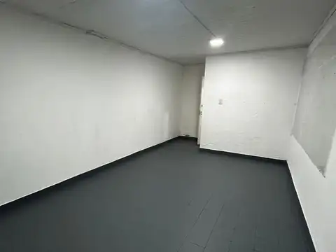 Bº ESPAÑA - LOCALES COMERCIALES.-