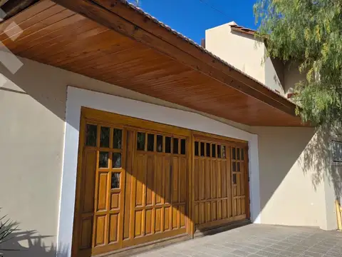Casa- VENTA- 4dorm.