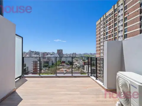 Monoambiente con balcon terraza en Villa Urquiza  