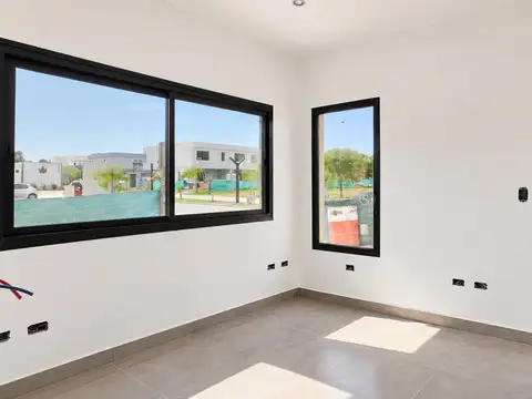 Casa en Alquiler de 4 dormitorios