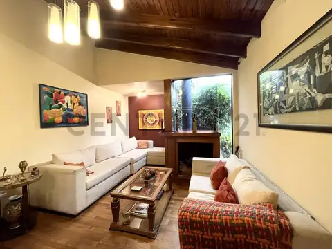 Casa 5 ambientes con 2 baños